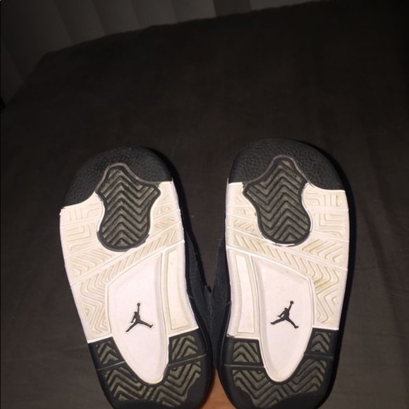 4s jordans black and gold